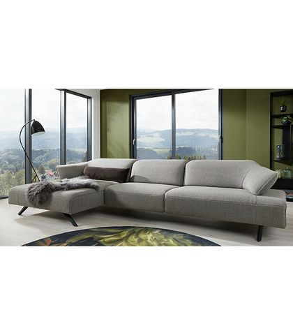 1052